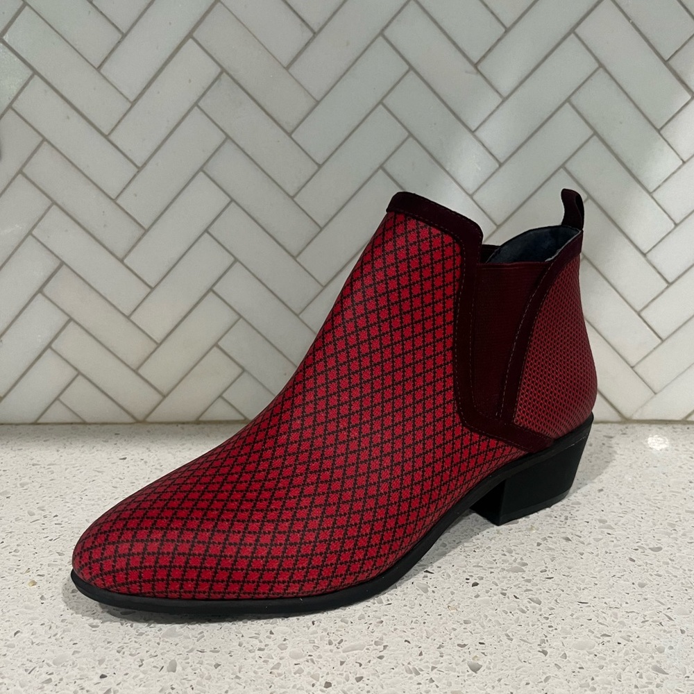 Betabrand Red Patterned Ankle Boots